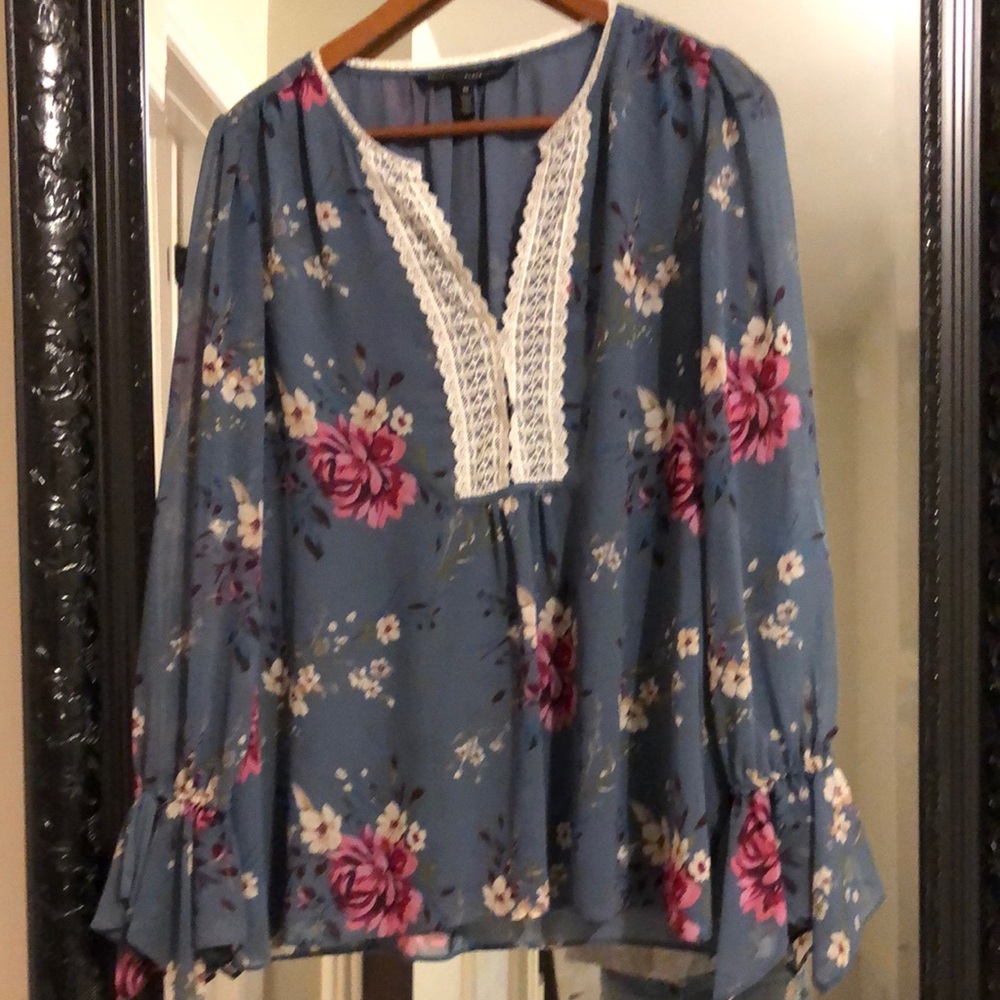 Sz10 blue floral long sleeve blouse